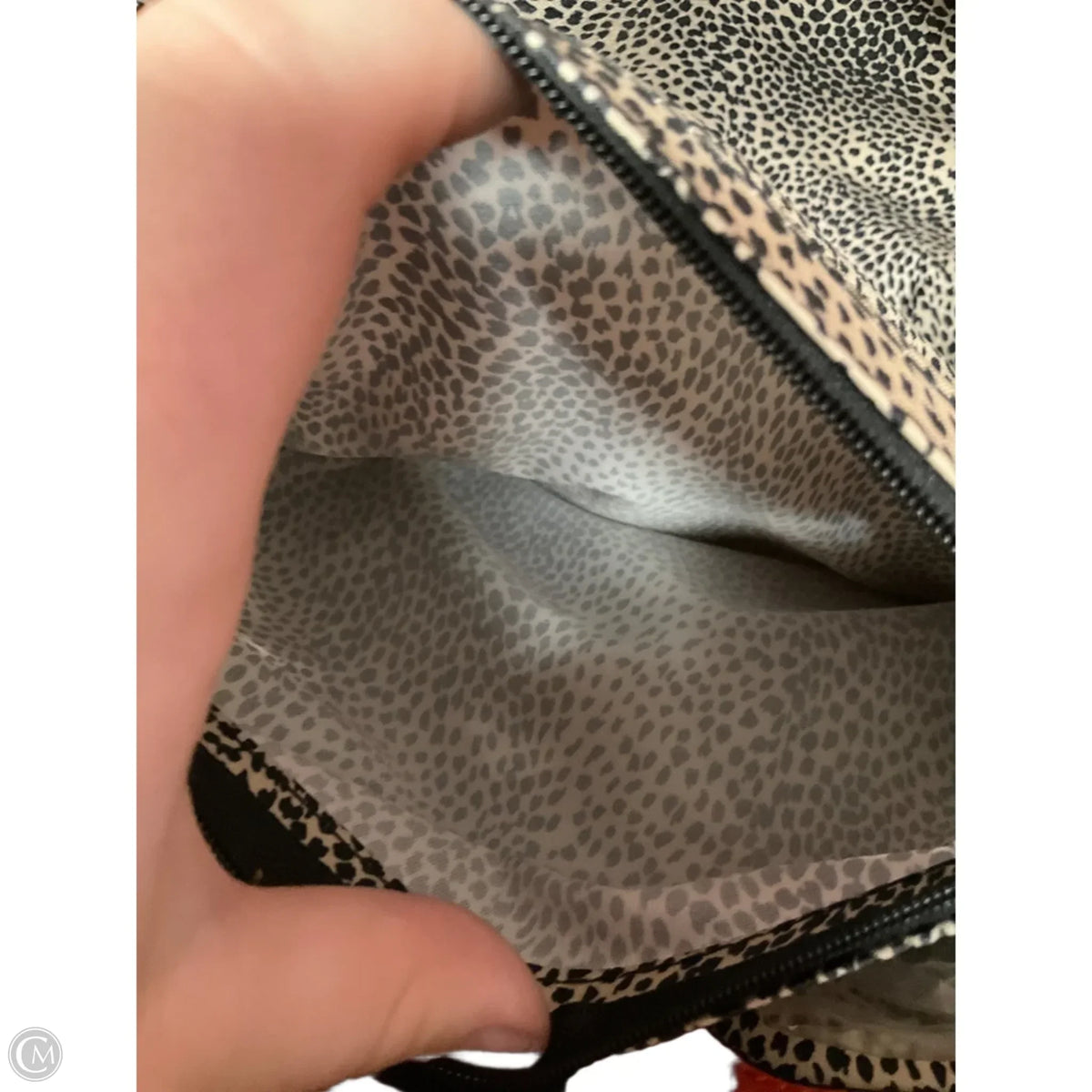 Crossbody By Clothes Mentor, Size: Large