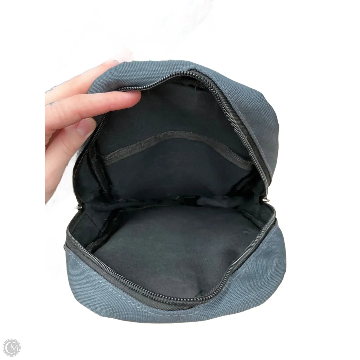 Crossbody By Clothes Mentor, Size: Medium