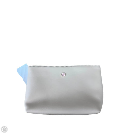 Makeup Bag Luxury Designer By Bvlgari, Size: Small