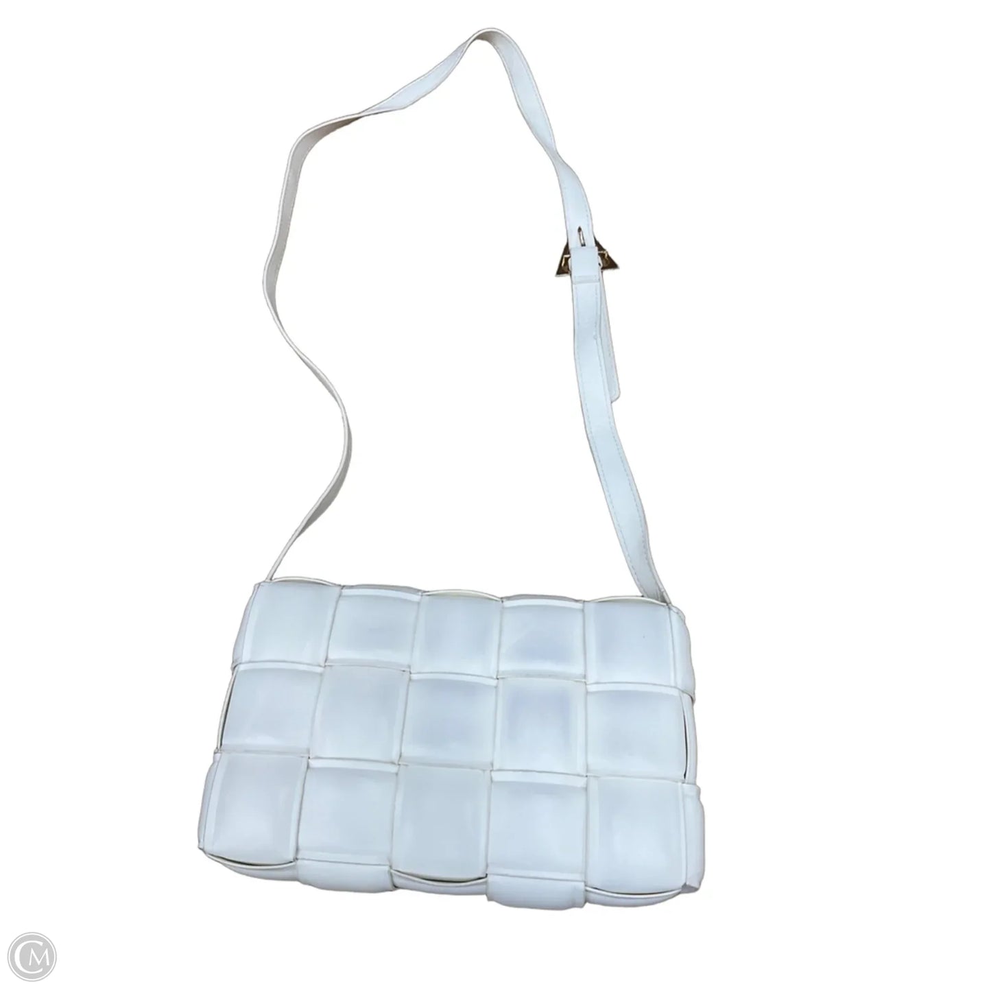 Crossbody By Clothes Mentor, Size: Medium