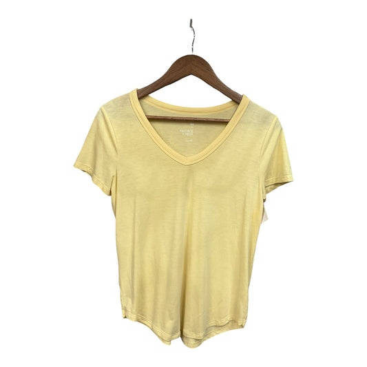 Top Short Sleeve By So In Yellow, Size: M