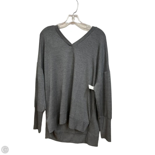 Athletic Top Long Sleeve Collar By Lou And Grey In Grey, Size: L