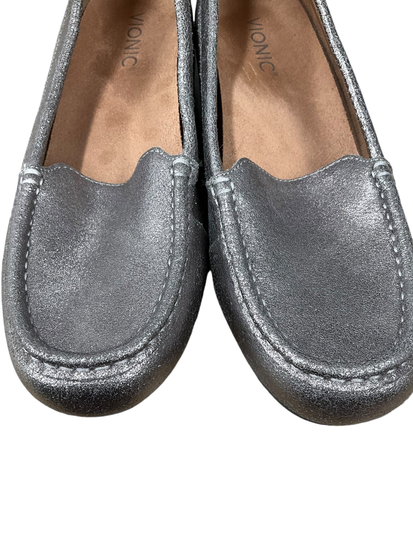 Shoes Flats By Vionic In Silver, Size: 9