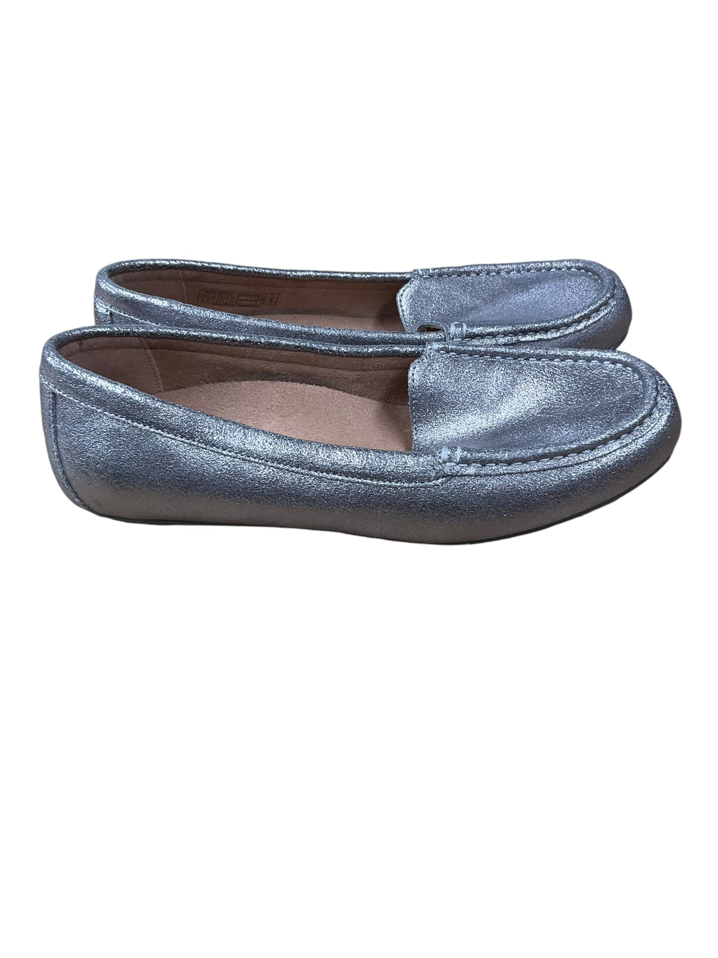 Shoes Flats By Vionic In Silver, Size: 9