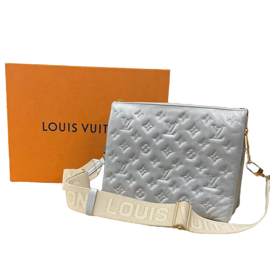 Crossbody Designer By Louis Vuitton, Size: Medium