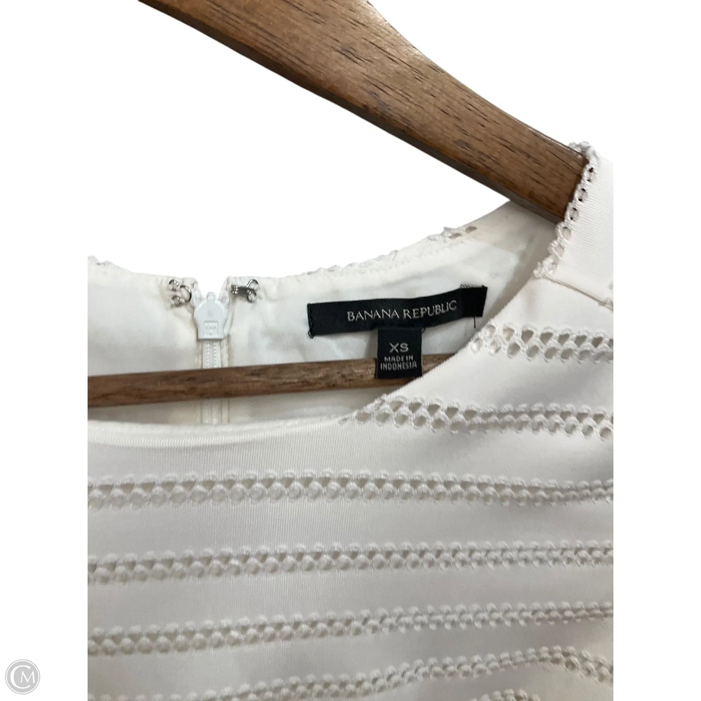 Blouse Long Sleeve By Banana Republic In White, Size: Xs