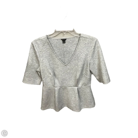 Top Short Sleeve Basic By Ann Taylor In Grey, Size: M