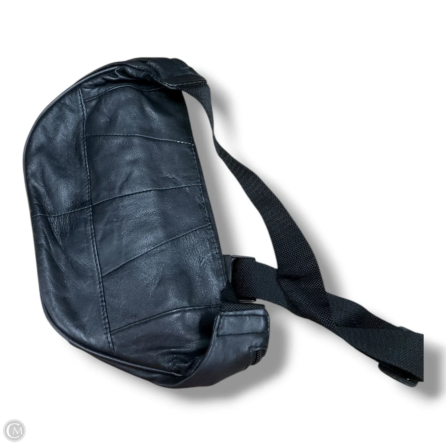 Belt Bag By Clothes Mentor, Size: Medium