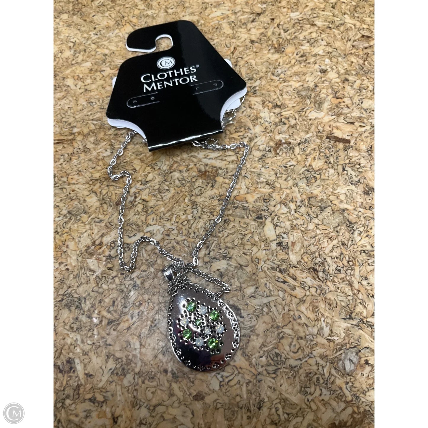 Necklace Charm By Clothes Mentor, Size: 02 Piece Set