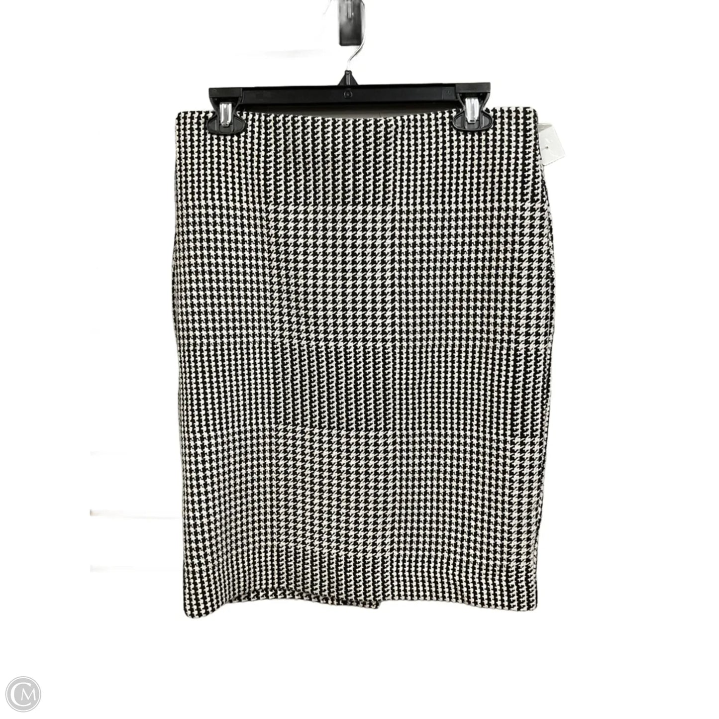 Skirt Mini & Short By Premise In Black & White, Size: 8