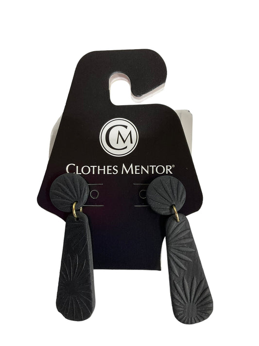 Earrings Dangle/drop By Clothes Mentor