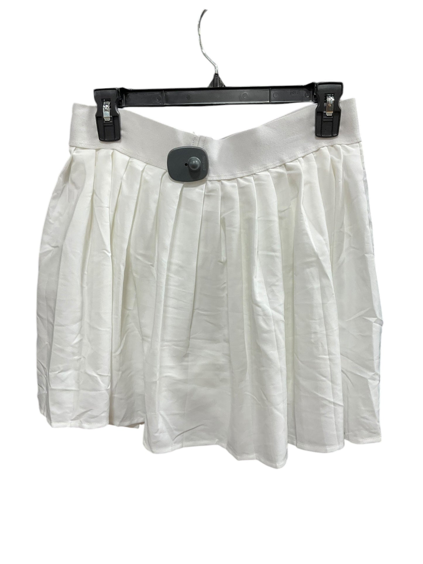 Athletic Skort By Clothes Mentor In White, Size: L