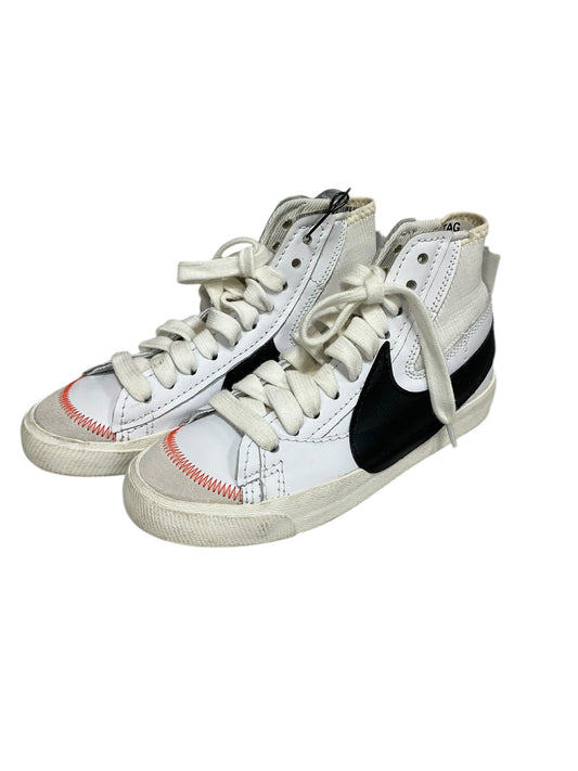 Shoes Athletic By Nike In White, Size: 7