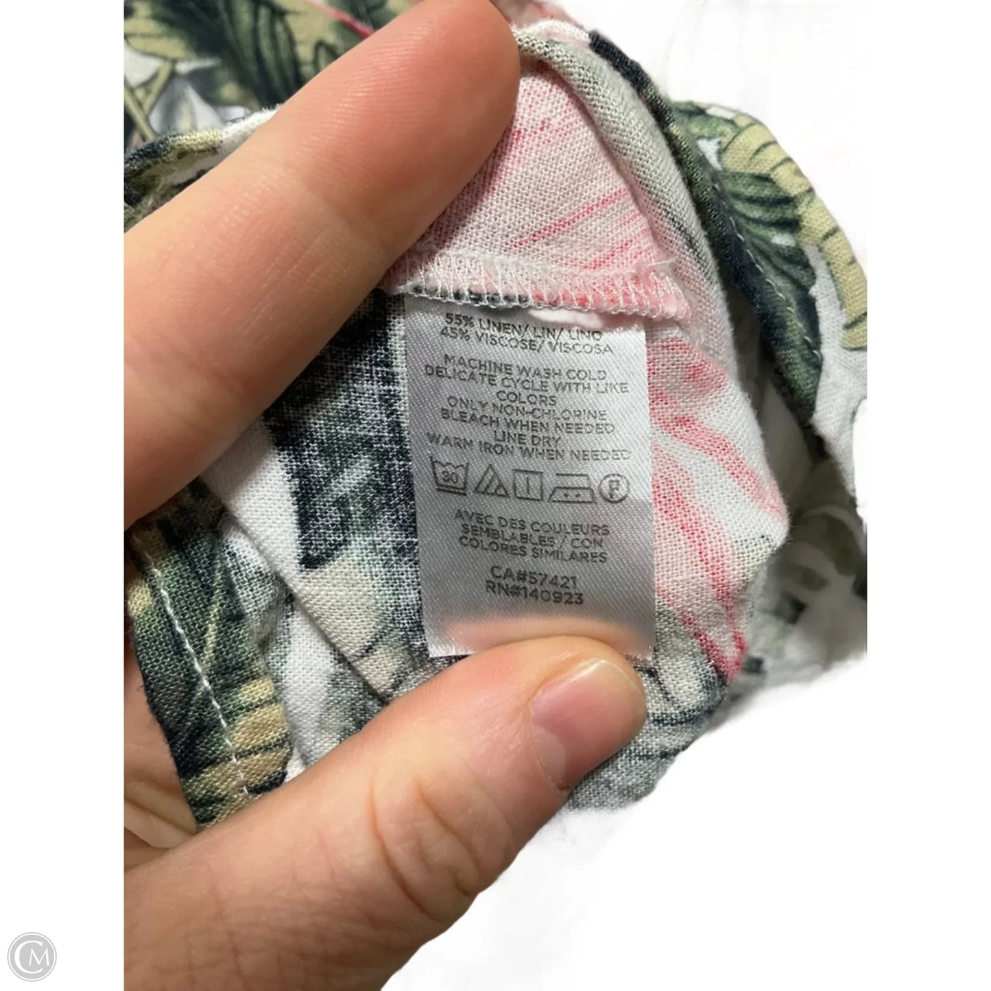 Top Sleeveless Basic By Loft In Tropical Print, Size: M