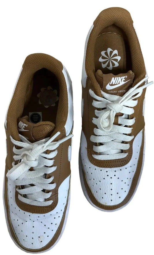 Shoes Athletic By Nike In Tan & White, Size: 8