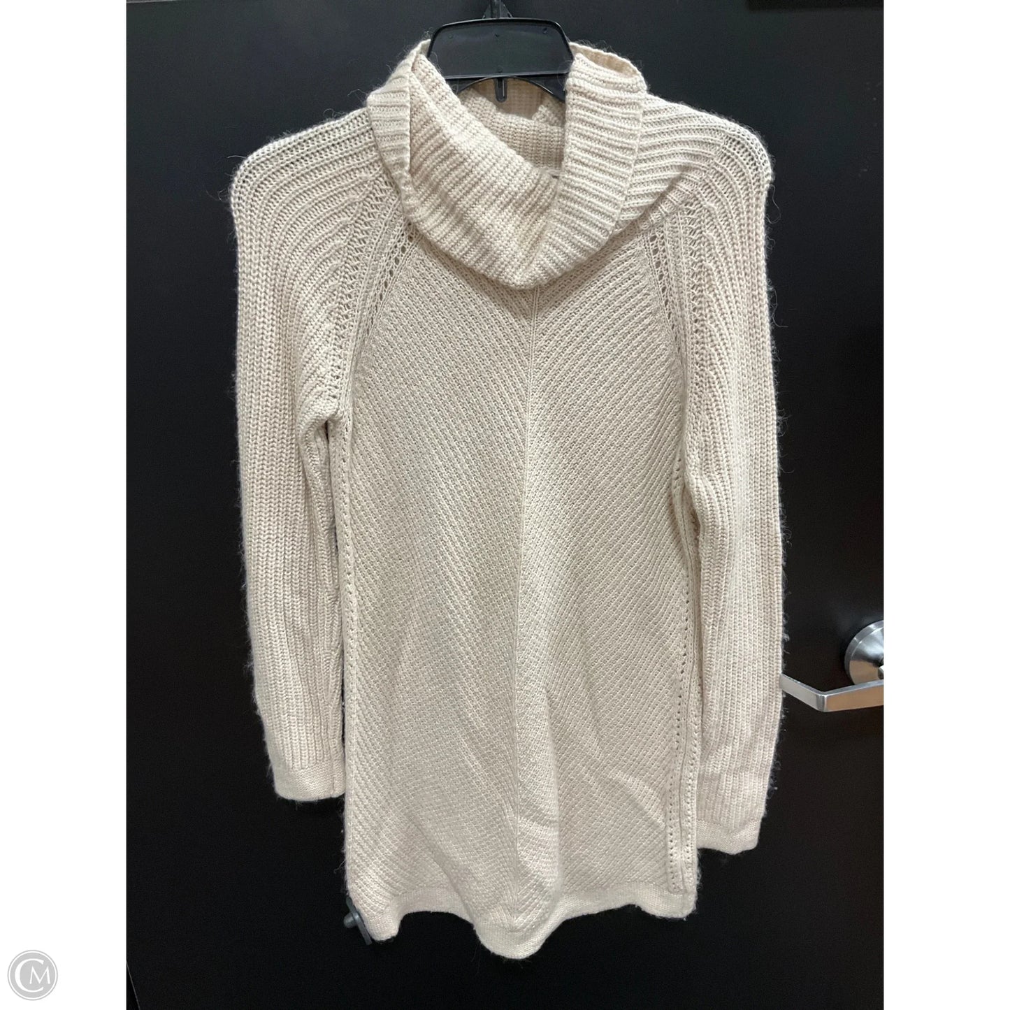 Sweater By Clothes Mentor In Off White, Size: S