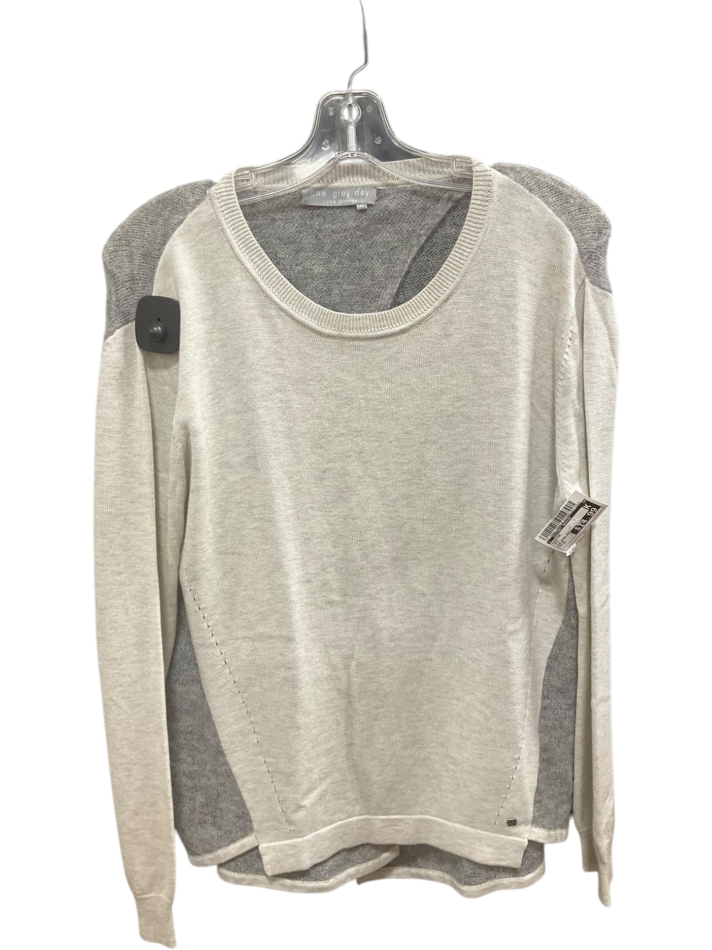 Sweater By Clothes Mentor In Grey, Size: M