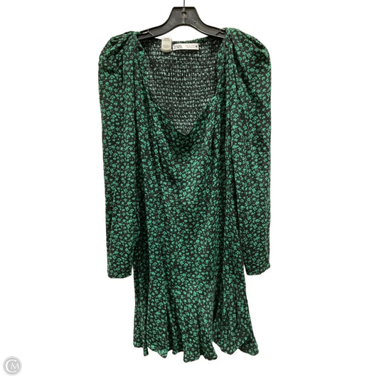 Dress Casual Short By Zara In Green, Size: M