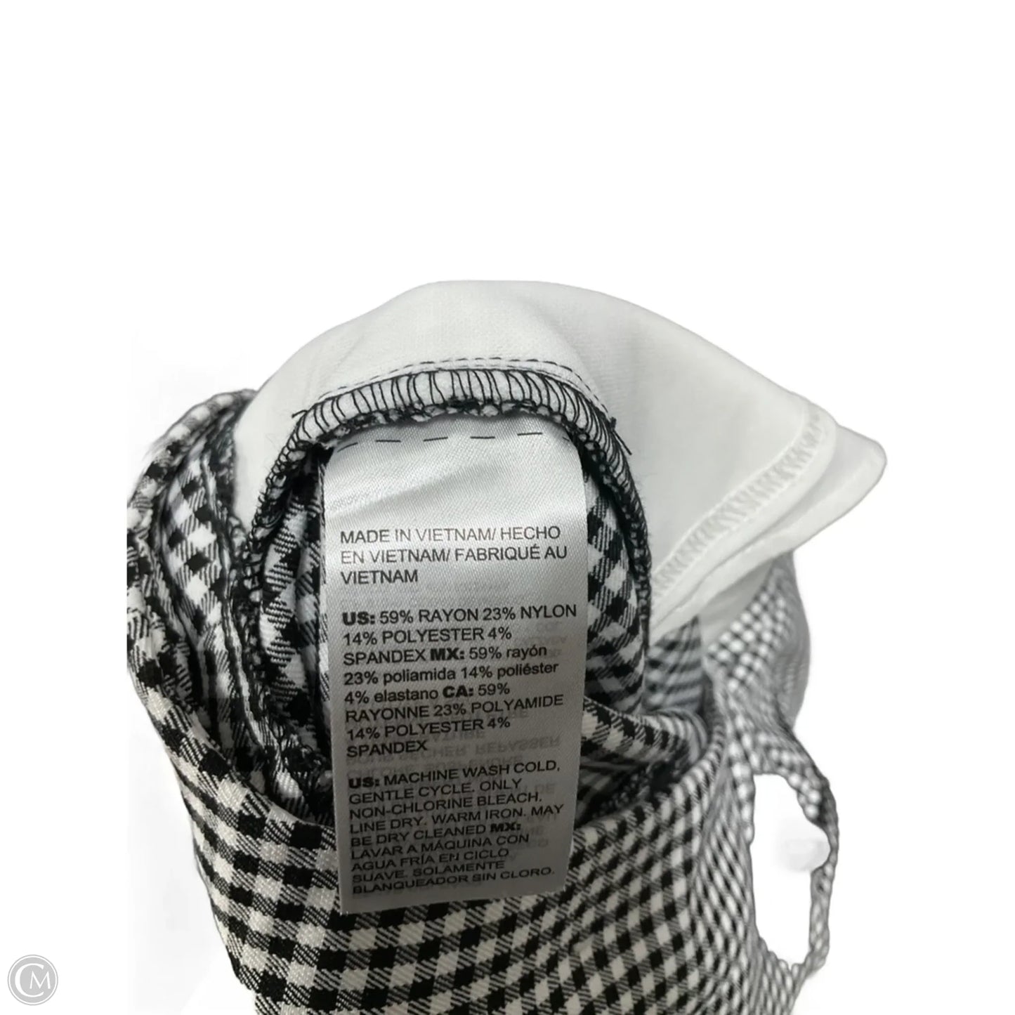 Pants Cropped By Chicos In Black, Size: 14