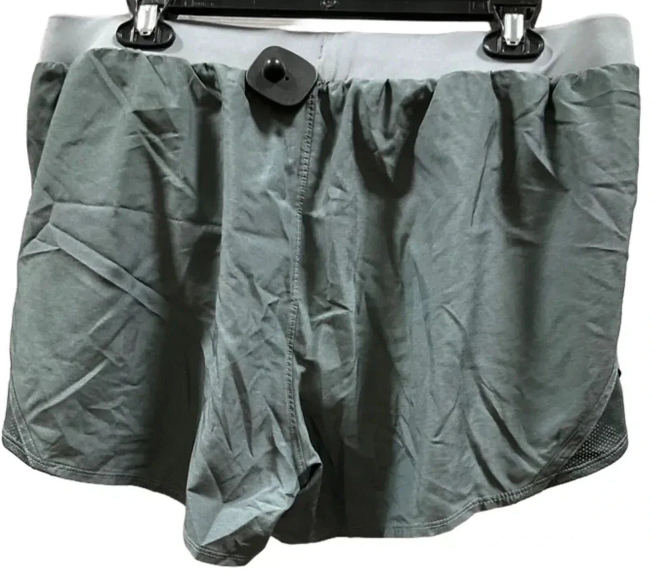 Athletic Shorts By Under Armour In Grey, Size: Xl