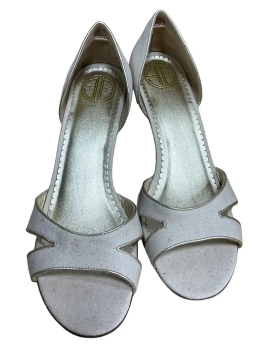 Shoes Designer By Lilly Pulitzer In Cream, Size: 10