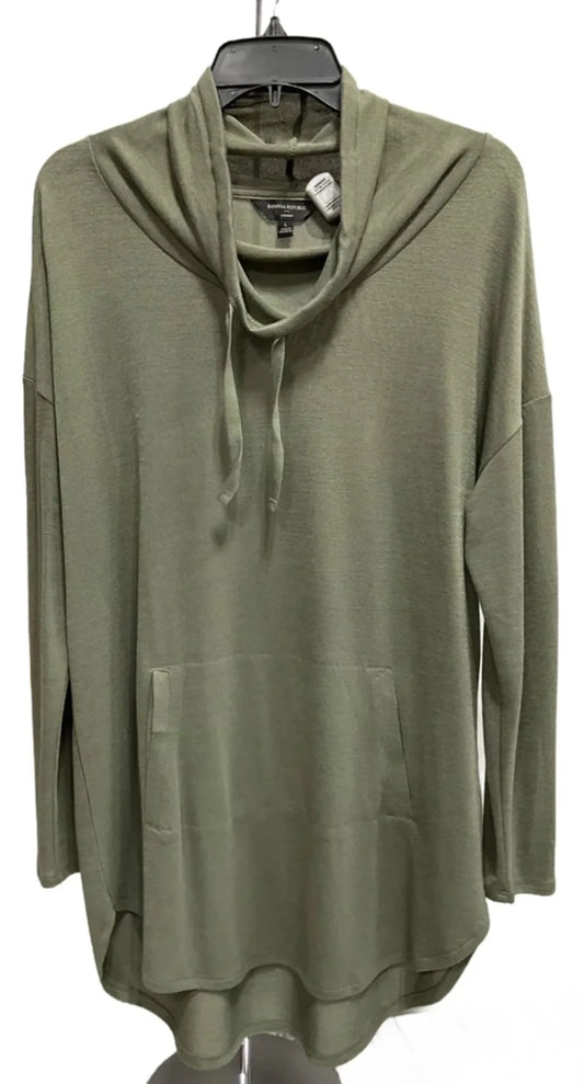 Top Long Sleeve By Banana Republic In Green, Size: L