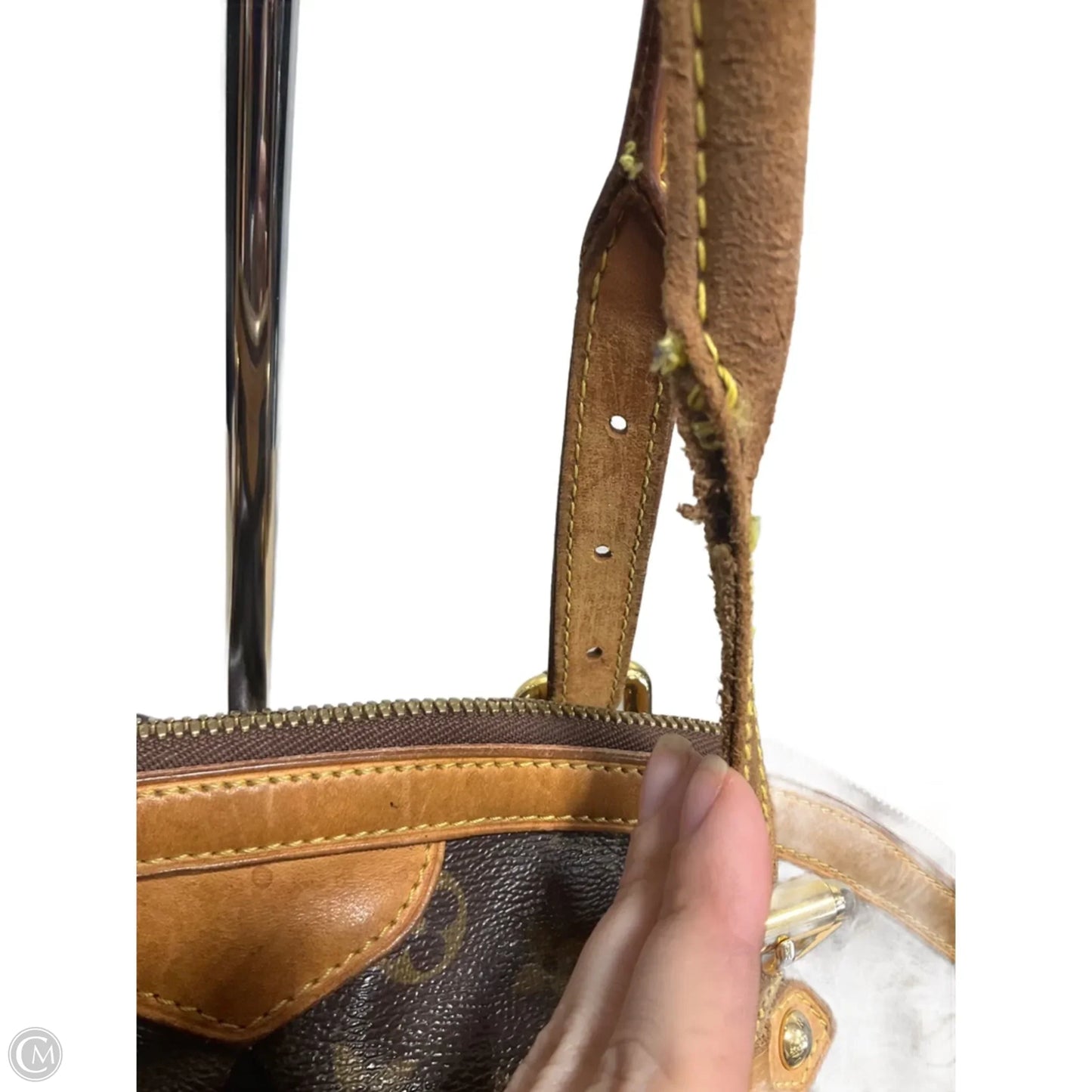 Handbag Luxury Designer By Louis Vuitton, Size: Medium