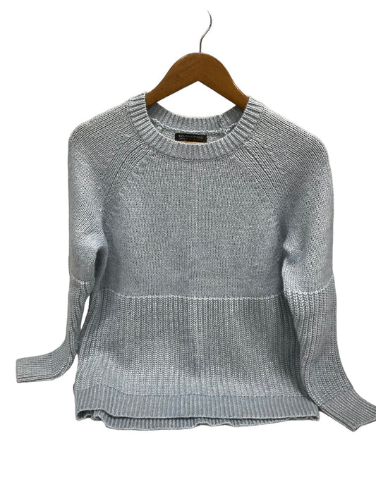 Sweater By Banana Republic  Size: M