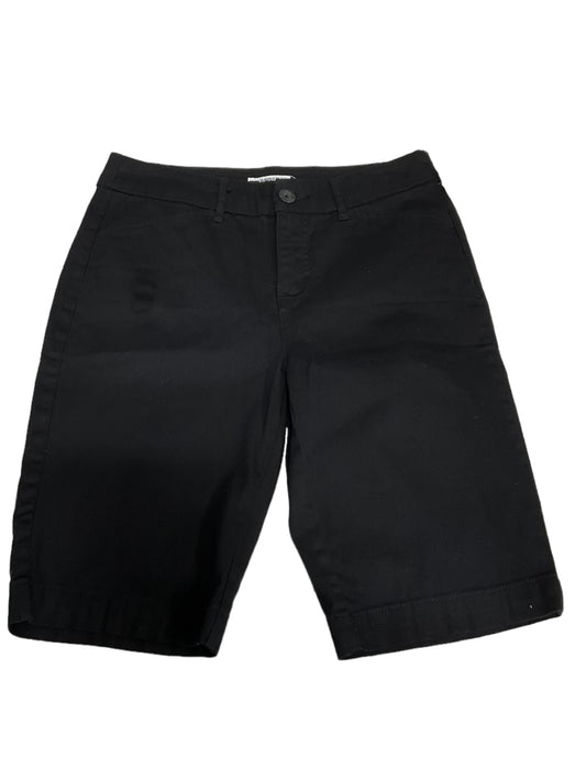 Black Shorts St. John, Size 4