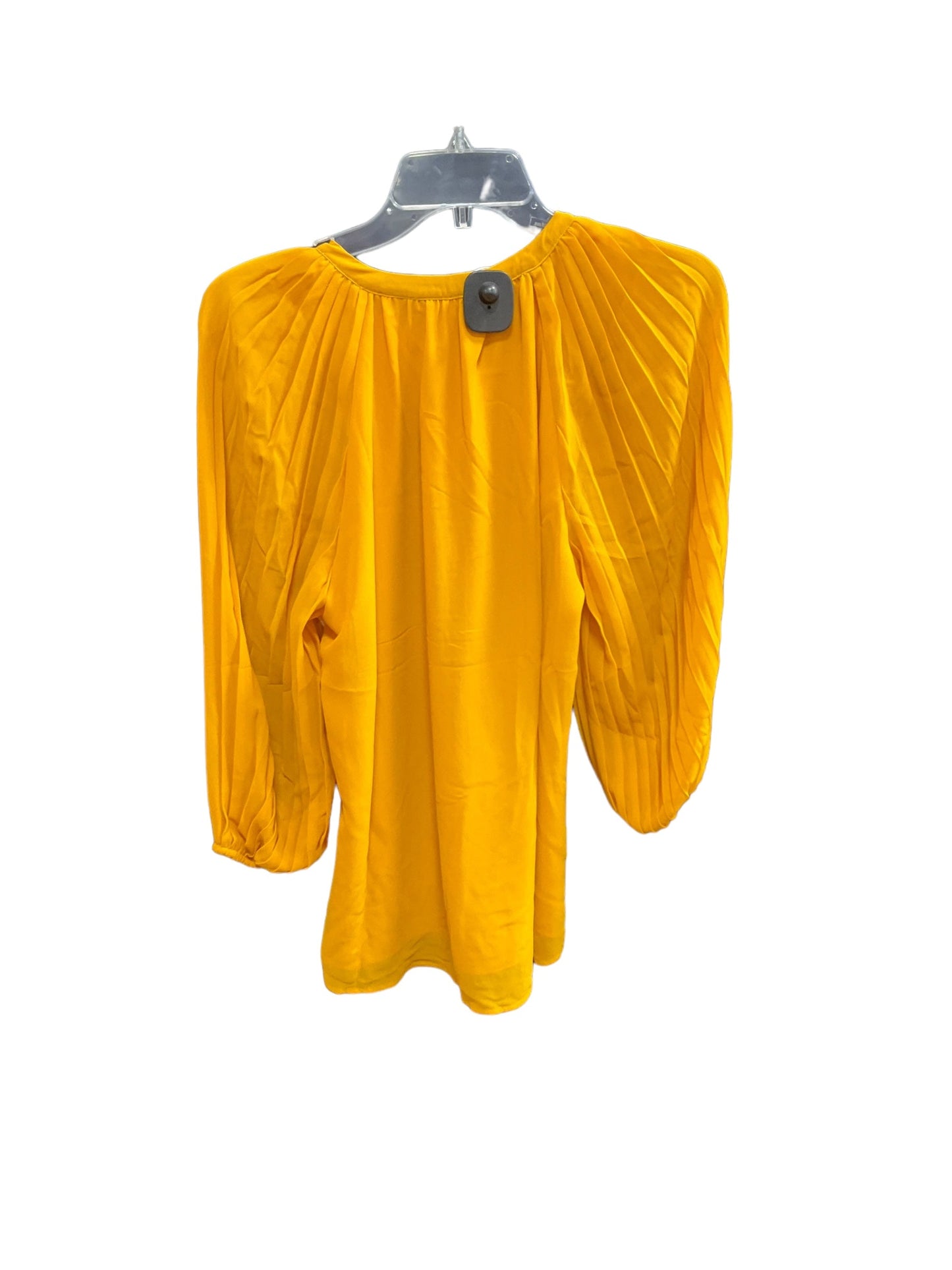 Gold Top 3/4 Sleeve Clothes Mentor, Size S