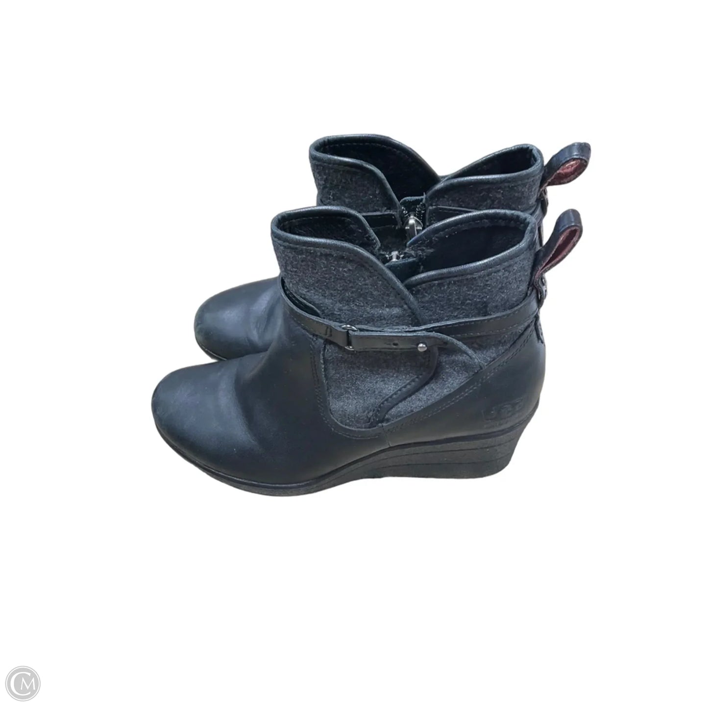 Boots Designer By Ugg In Black, Size: 7
