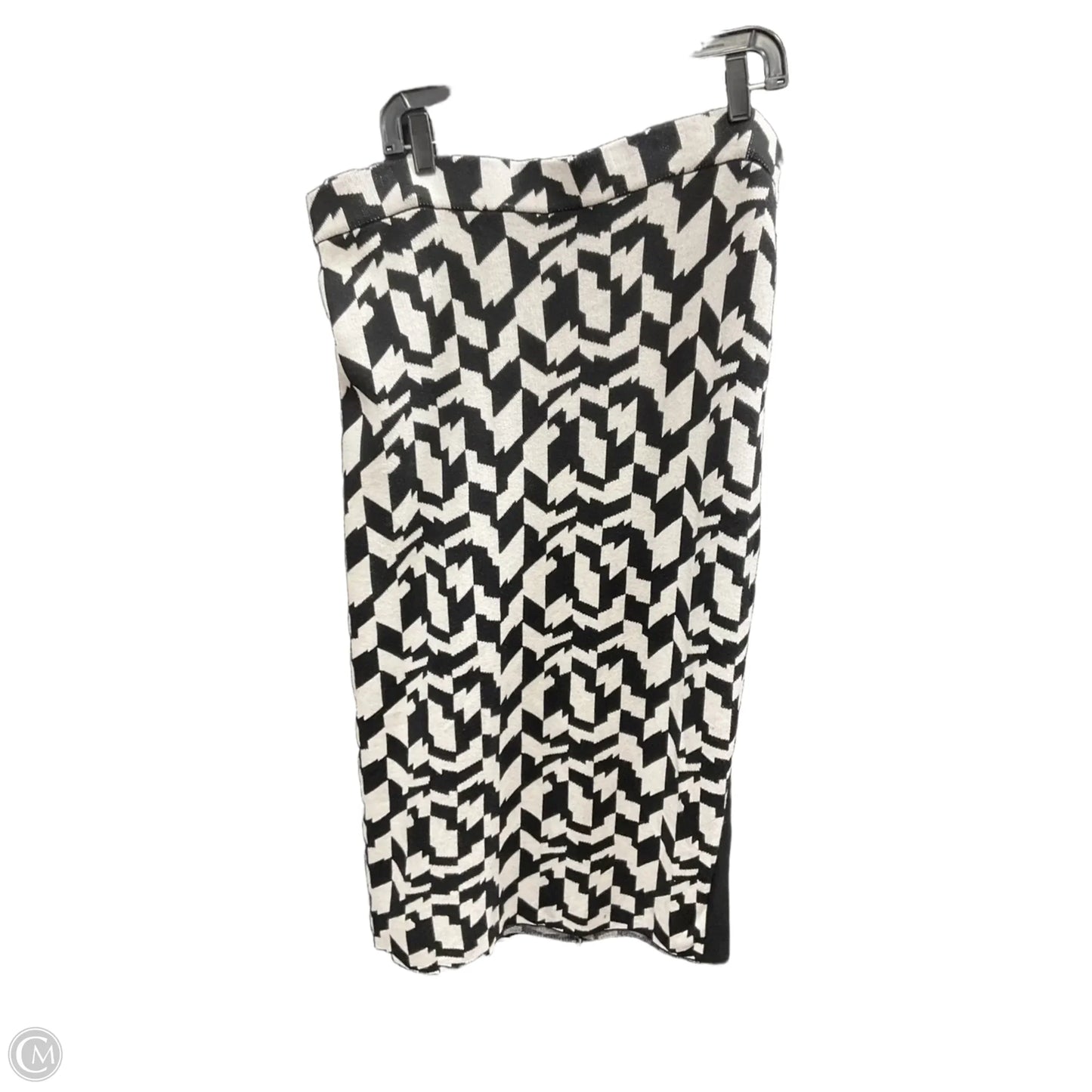 Skirt Midi By Clothes Mentor In Black & White, Size: 3x