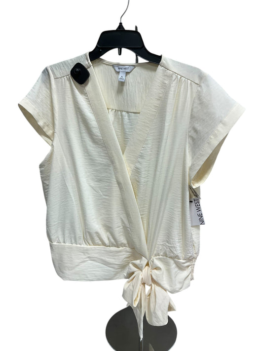 Top Short Sleeve By Nine West Apparel In Cream, Size: Xl