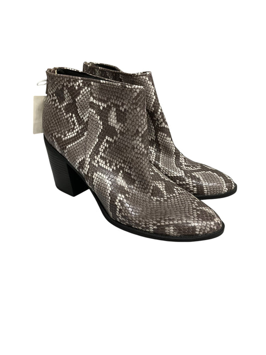 Boots Ankle Heels By Massini In Snakeskin Print, Size: 8.5