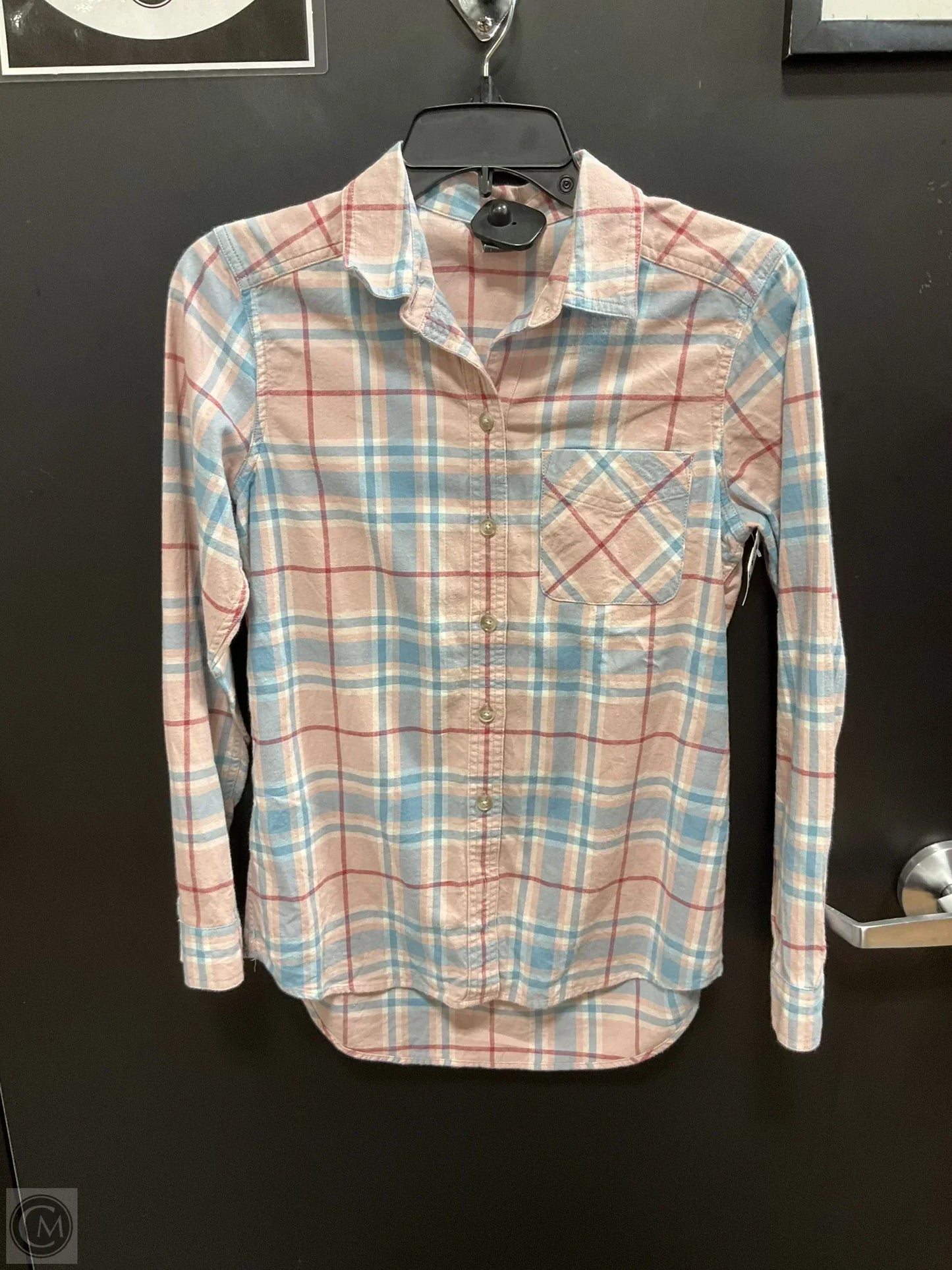 Blouse Long Sleeve By Eddie Bauer In Blue & Pink, Size: Xs