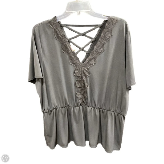 Top Short Sleeve By Maurices In Black, Size: Xxl