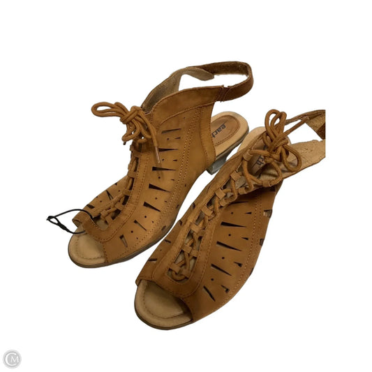 Sandals Heels Block By Earth In Tan, Size: 10
