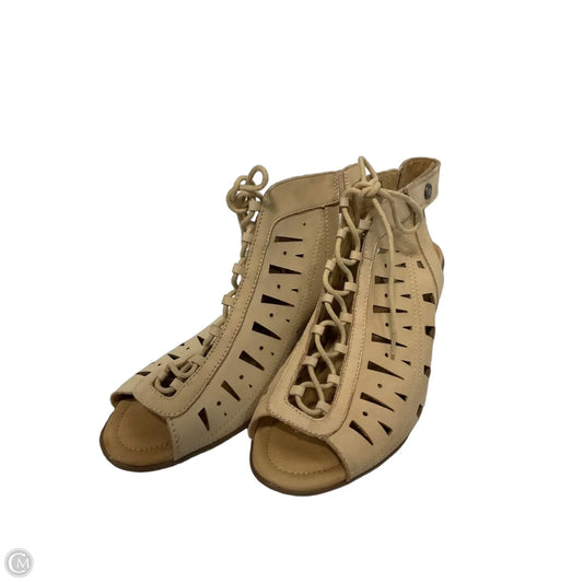 Sandals Heels Block By Earth In Beige, Size: 10