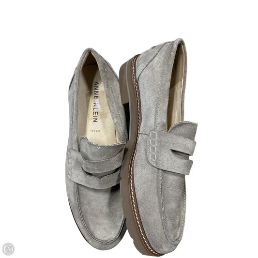 Shoes Flats By Anne Klein In Taupe, Size: 9