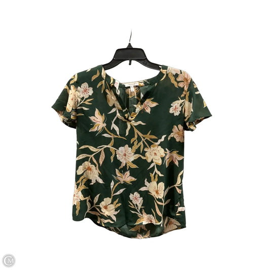 Top Short Sleeve By Maurices In Green & Tan, Size: M