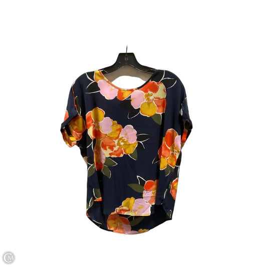 Top Short Sleeve By Maurices In Floral Print, Size: M