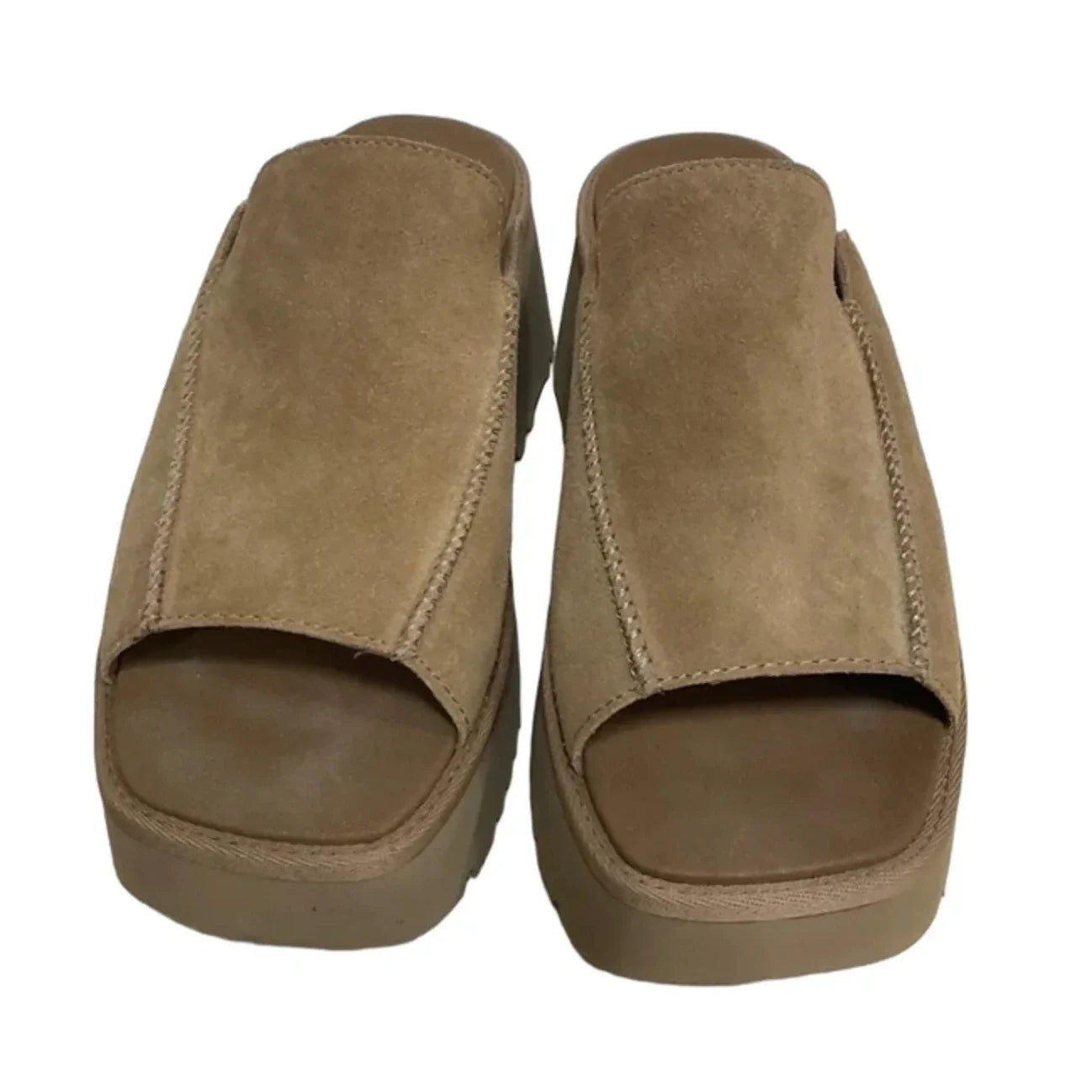 Sandals Designer By Ugg In Tan, Size: 9.5
