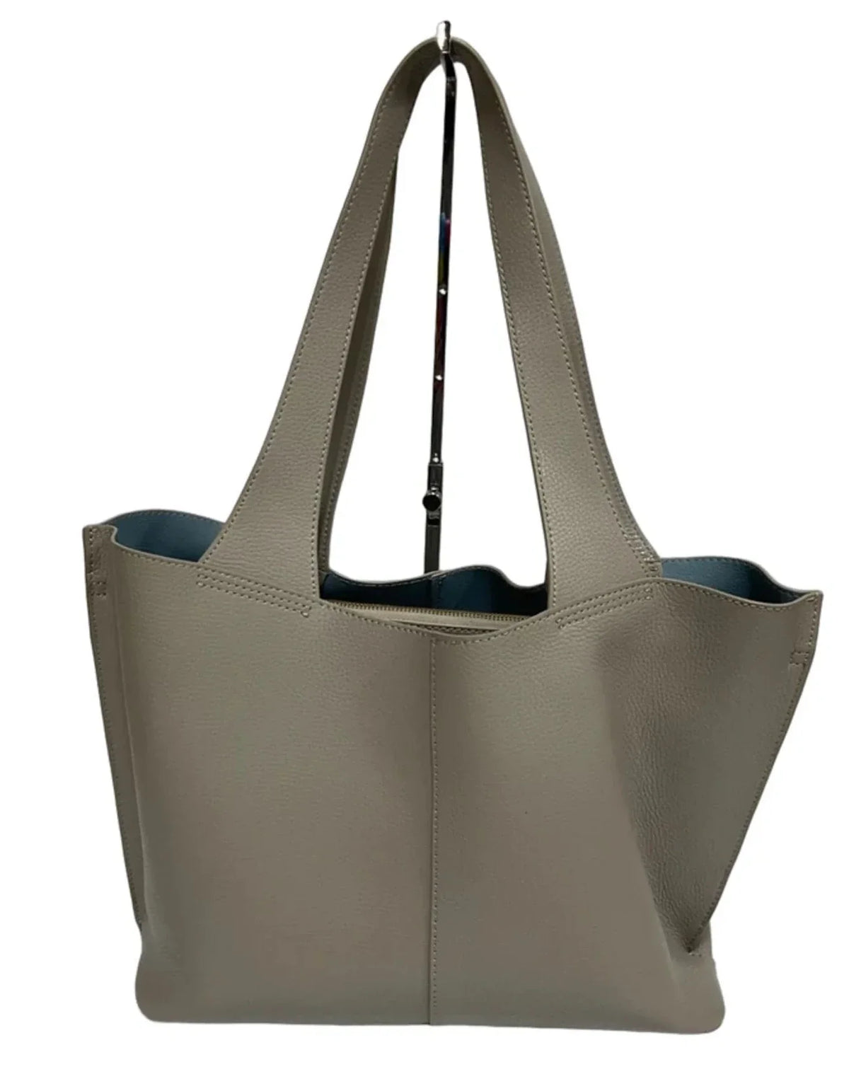 Handbag Leather By Hobo Intl, Size: Large