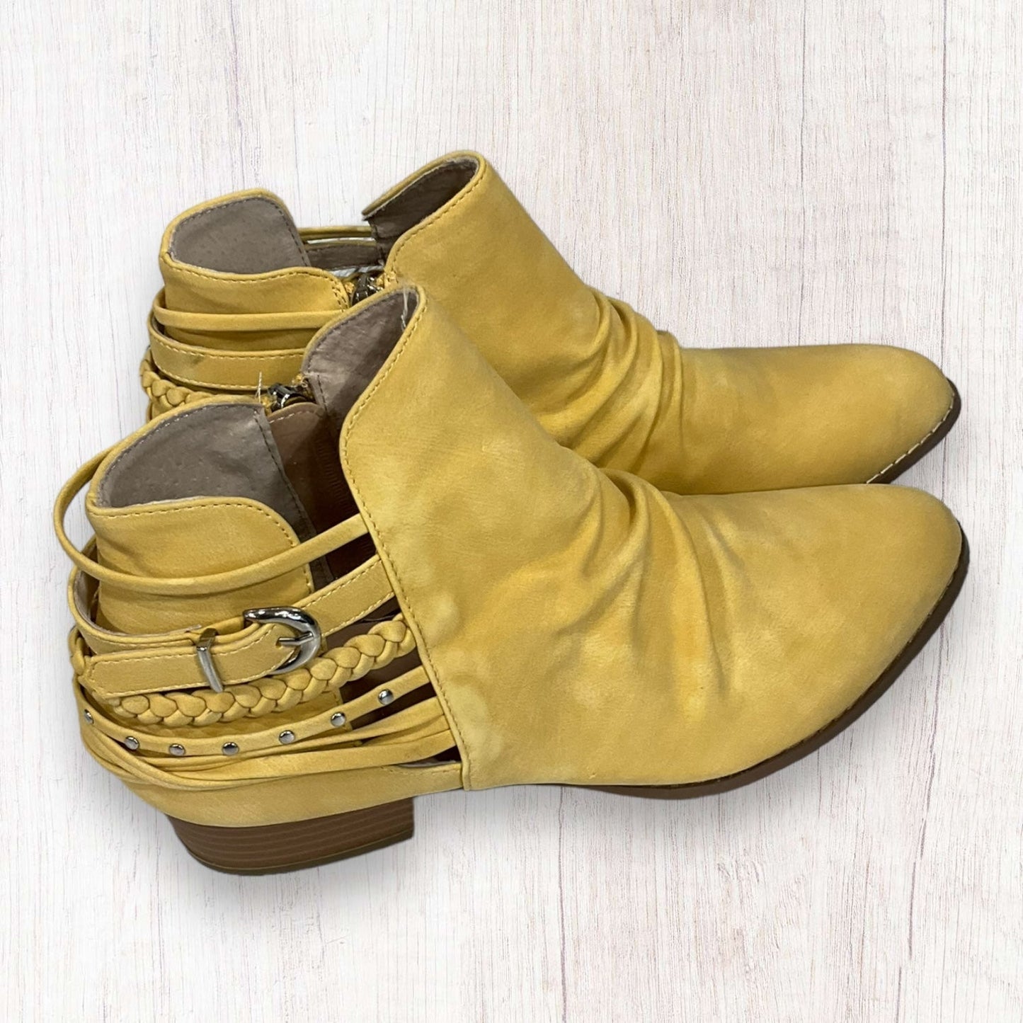 Yellow Boots Ankle Heels Clothes Mentor, Size 7.5