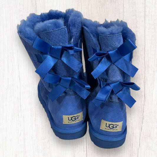 Boots Ankle Flats By Ugg In Blue, Size: 7