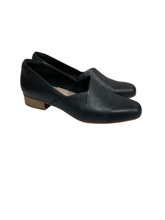 Shoes Flats By Clarks In Black, Size: 7