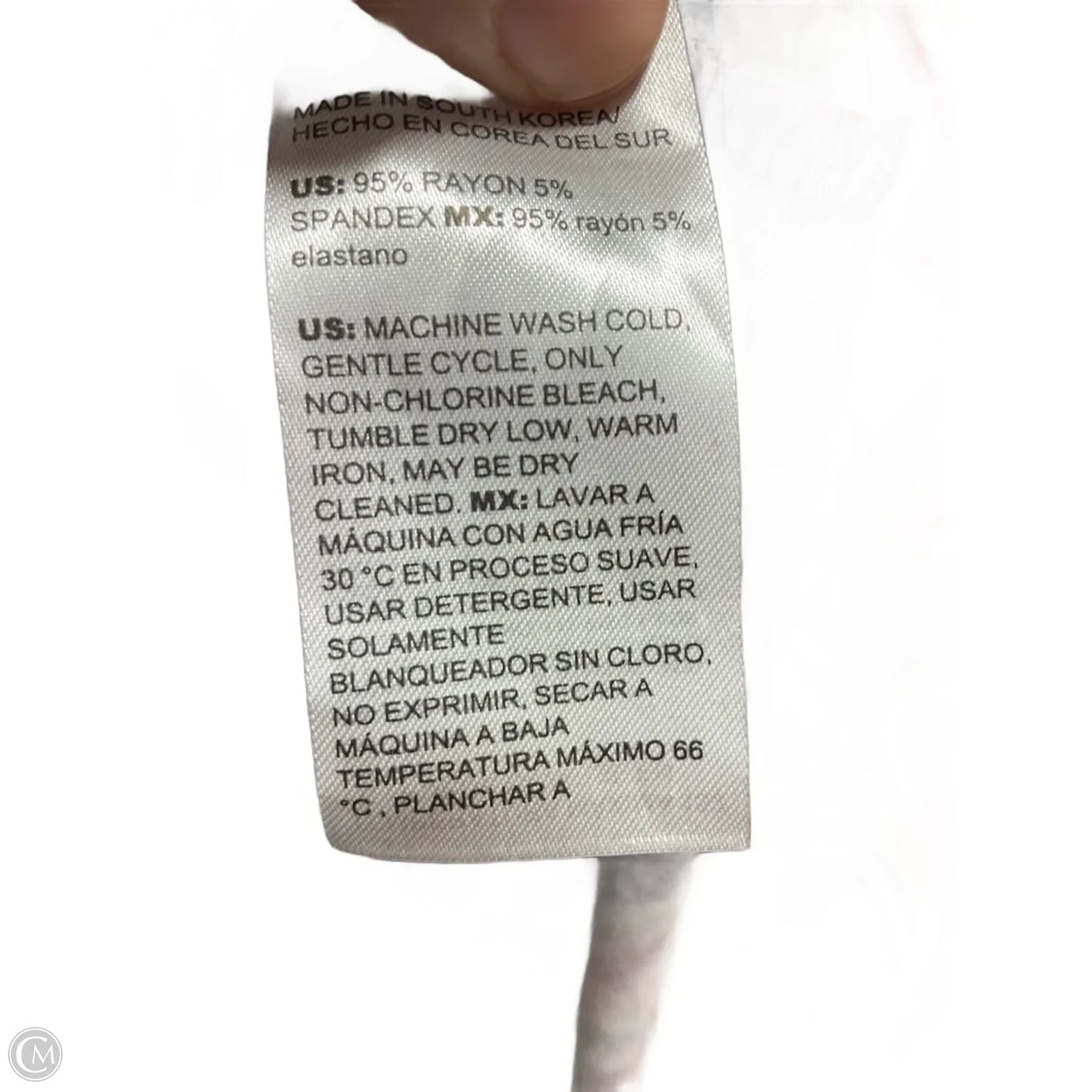 Top Long Sleeve Basic By Chicos In Red, Size: M