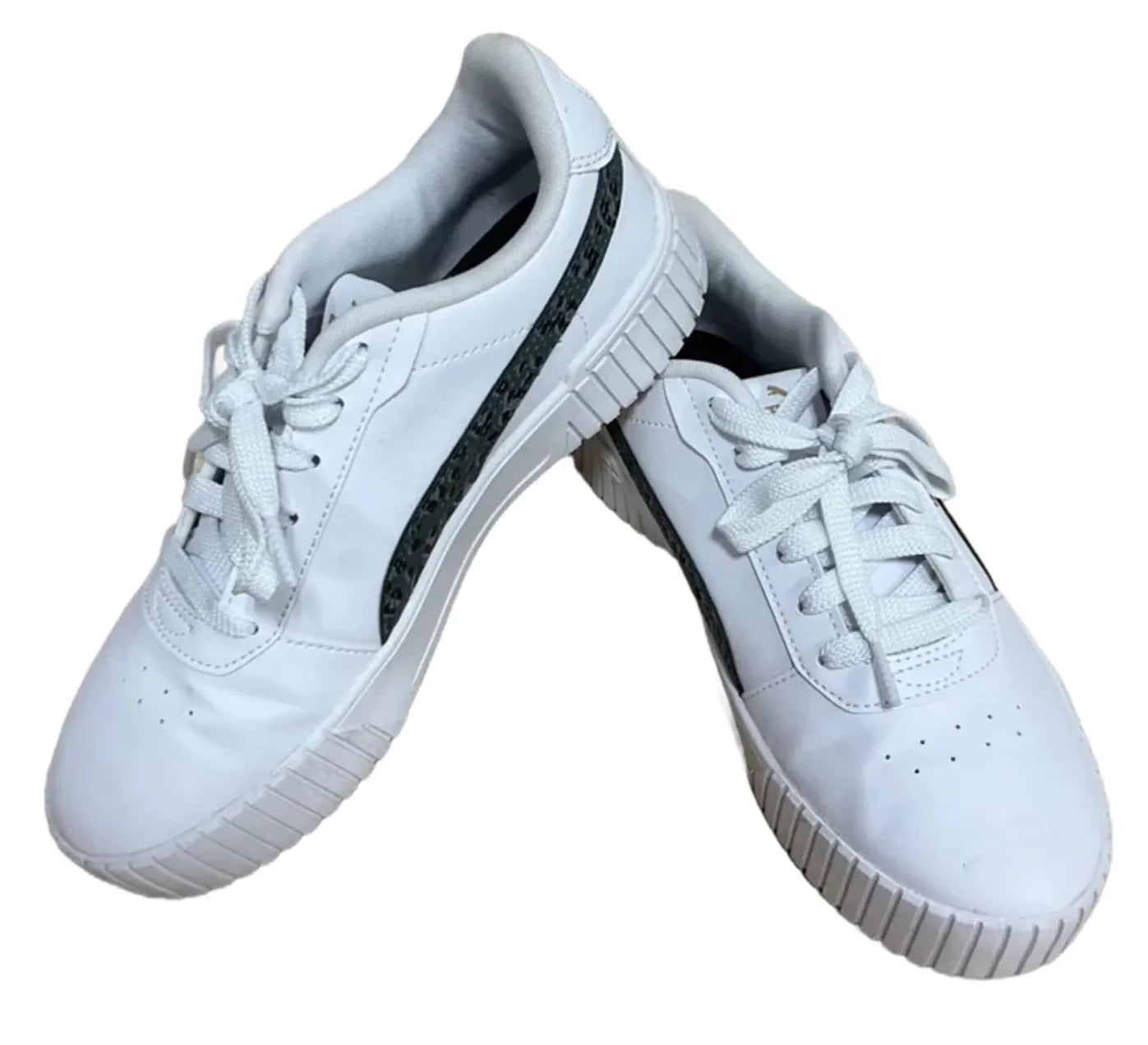 Shoes Athletic By Puma In White, Size: 6