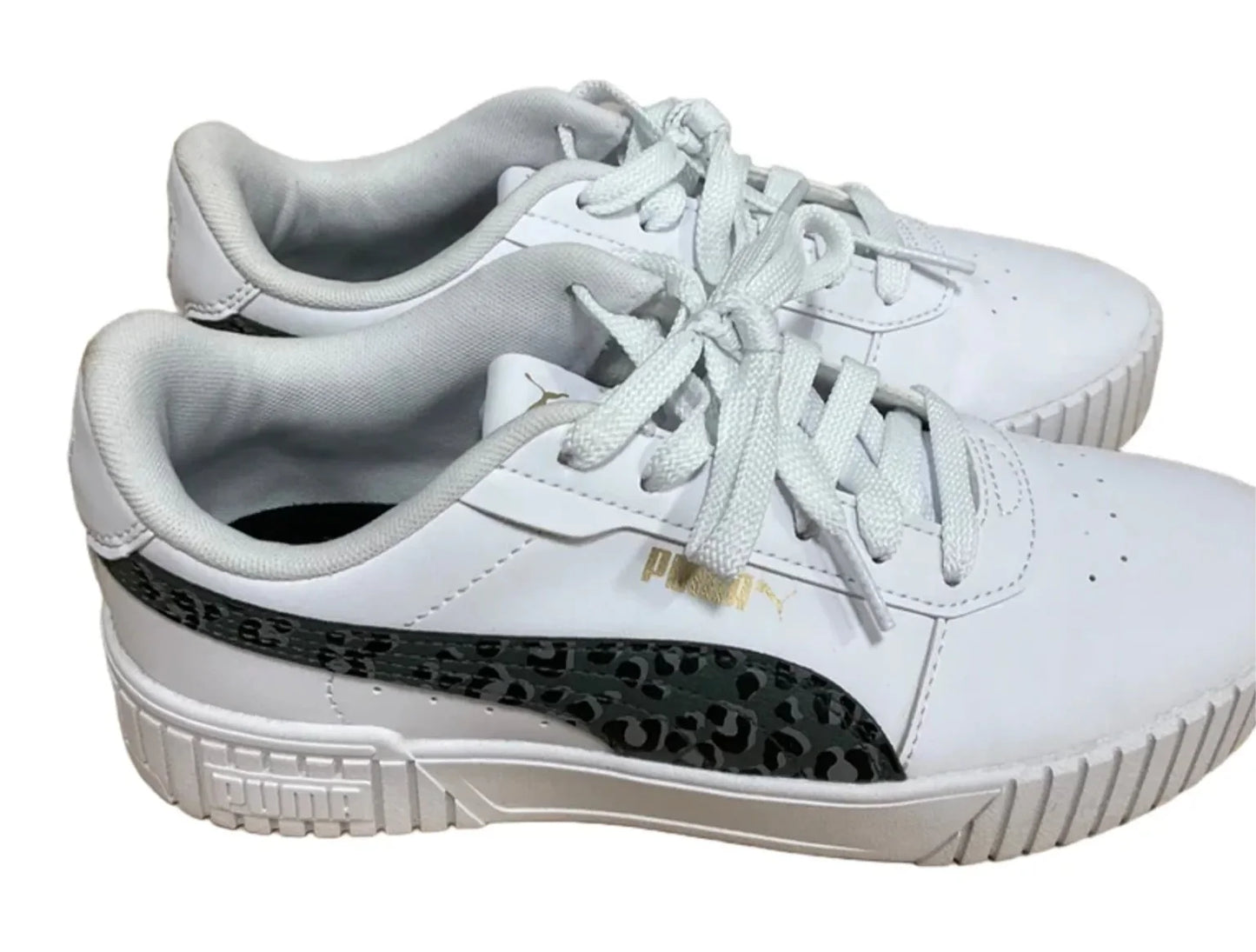 Shoes Athletic By Puma In White, Size: 6