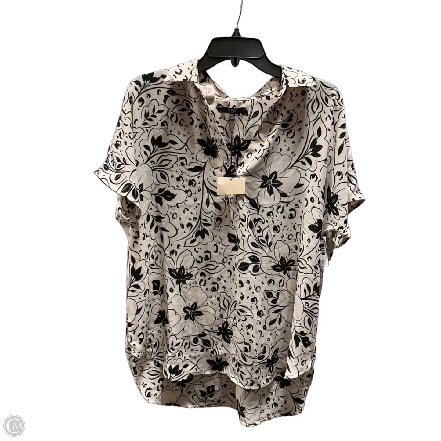 Top Short Sleeve By Not Your Daughters Jeans In Peach, Size: M
